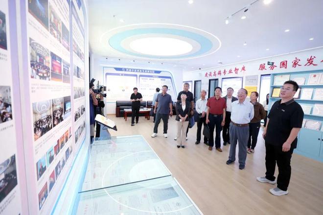 豫记实践教学平台 黄河科技学院与平顶山市绿色产业促进会的战略合作新篇章